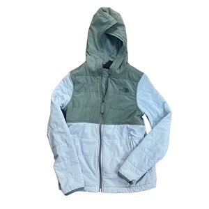 The North Face women’s xs mountain sweatshirt 3.0 Insulated Hoodie